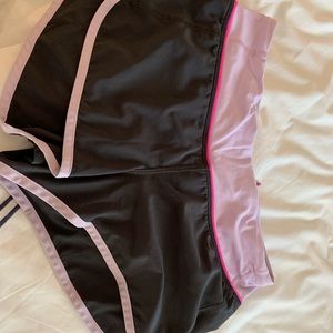 lulu lemon shorts barely worn size 4!